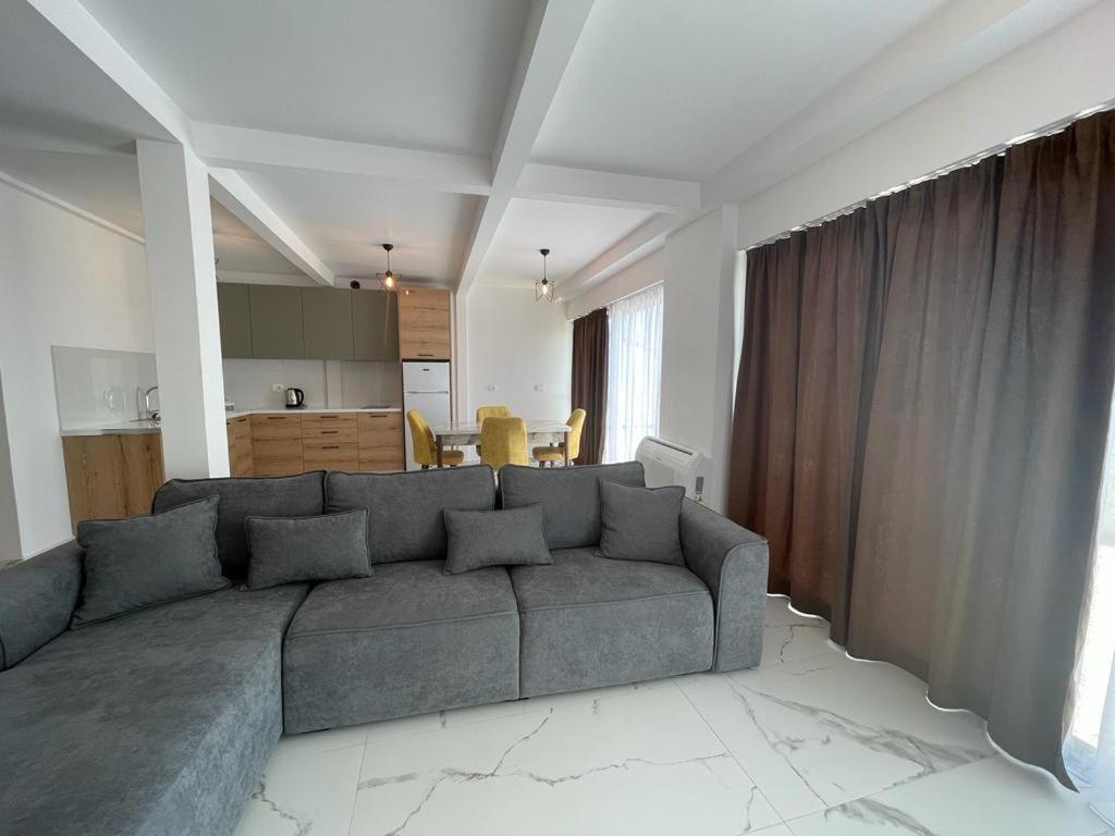 Sunrose Residences Sarandë Exterior foto